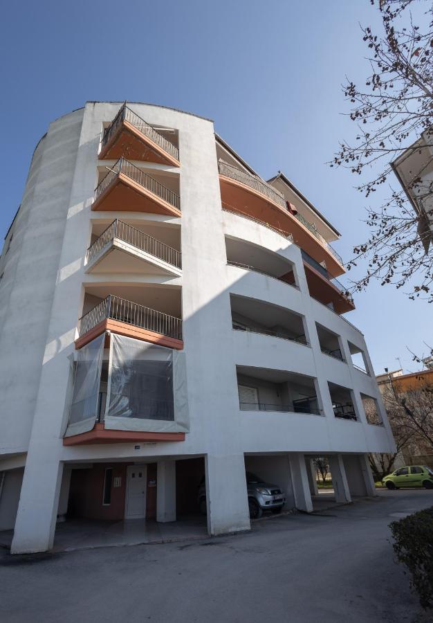 Elia Mini Suites 7 Larissa Exterior foto